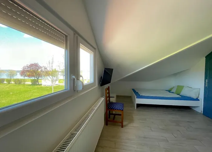 ゲストハウス Pelso 3*