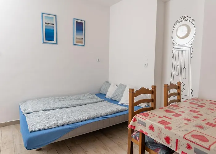 ゲストハウス Pelso 3*