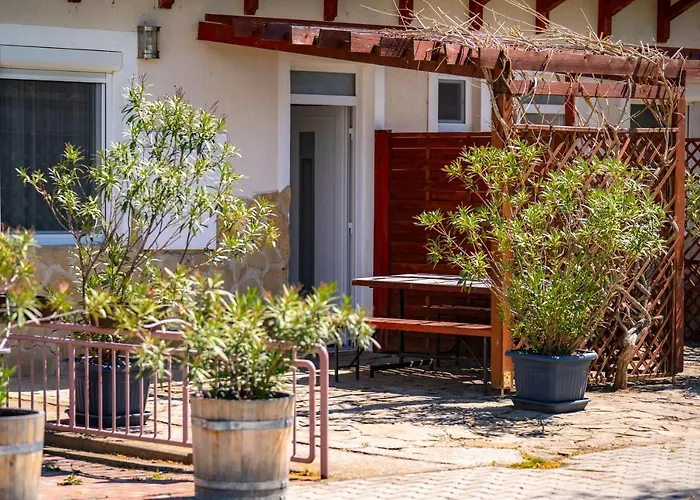 Pelso Guest house 3*