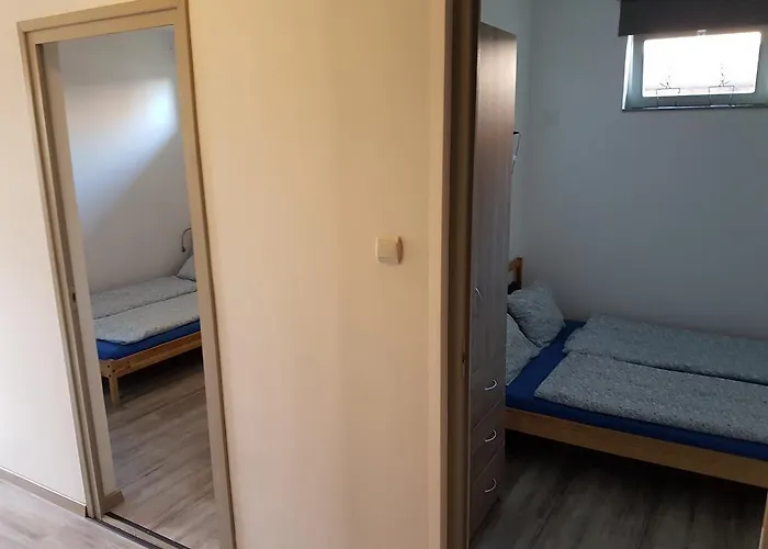 佩尔所公寓旅馆 3*